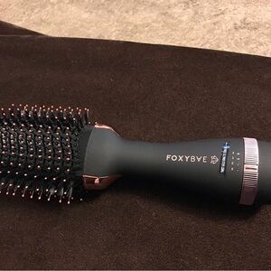 FoxyBae Rose Gold Blowout Dryer Brush